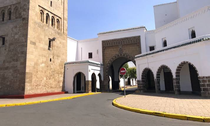 Street scene in the Habous Quarter showing neo-Moorish arcade architecture, Casablanca